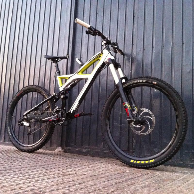 ROBADA Spec. Enduro Expert Carbon 2012 IMG_4270