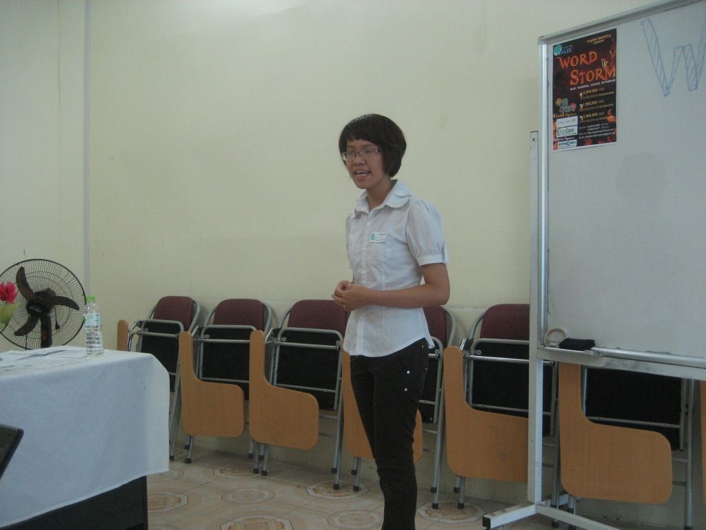  Những Điều Hấp Dẫn Từ Vòng 2 – Cuộc Thi Nói Tiếng Anh WORDSTORM 2012 IMG_0876