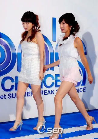 Girl's Generation or Photoshop's Generation Sunny-and-taeyeon-12