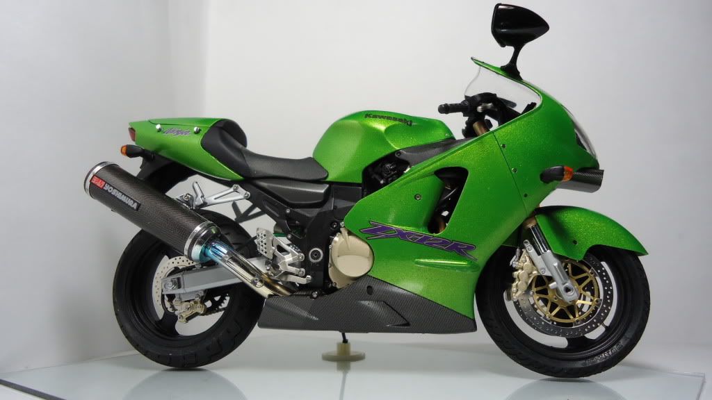 MT: KAWASAKI ZX 12R NINJA  -  TAMIYA 1:12 DSC04904