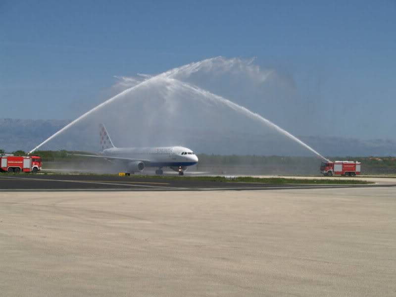 Croatia airlines - Page 6 OUZadar7