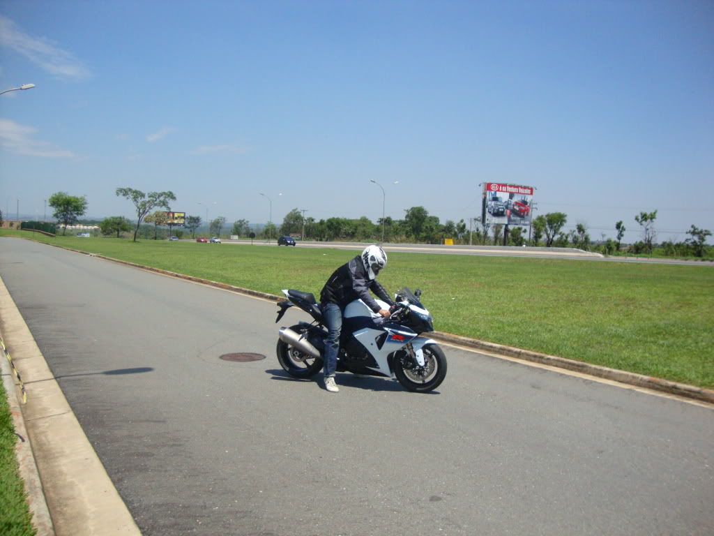 Pegando a primeira moto (SRAD k9 White) - Página 3 Foto27-10-2010032