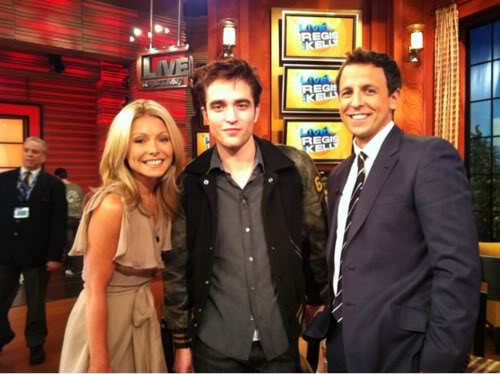 18 DE ABRIL-Robert en Regis&Kelly. 8SMXb