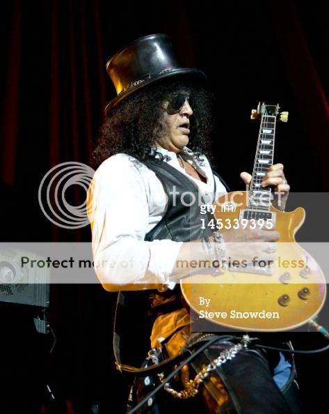 [26.05.2012] Route 66 Casino, Albuquerque, NM, EUA 145339395-slash-performs-with-myles-kennedy-and-the-gettyimages