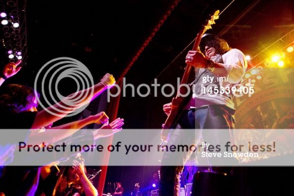 [26.05.2012] Route 66 Casino, Albuquerque, NM, EUA 145339405-slash-performs-with-myles-kennedy-and-the-gettyimages