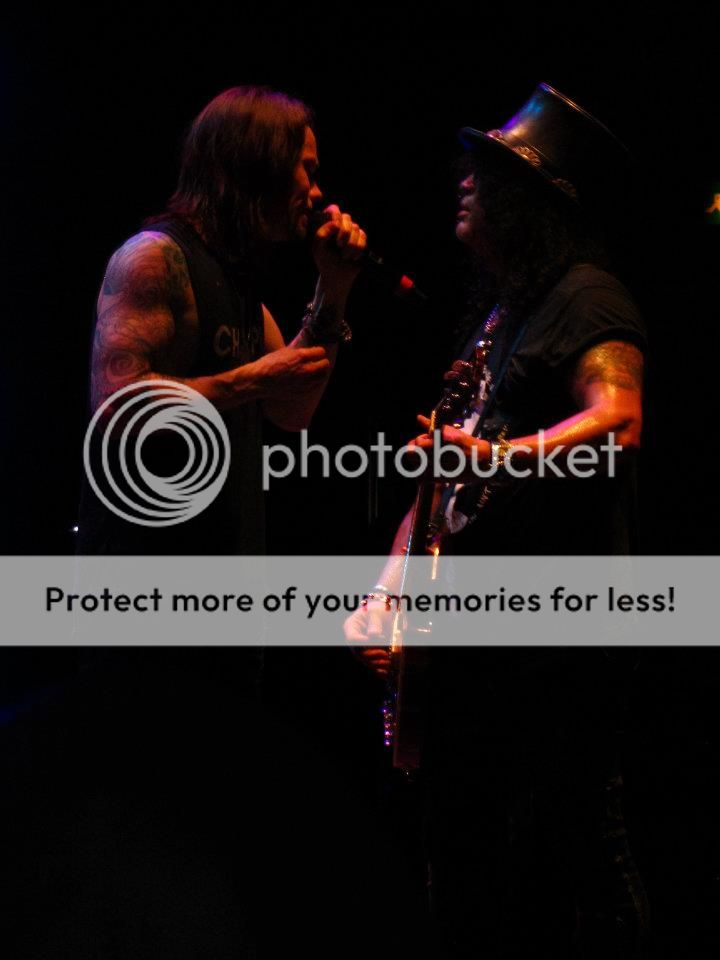 [06.06.2012] Hammersmith, London, UK. - Página 2 269236_10151013334852803_43456993_n