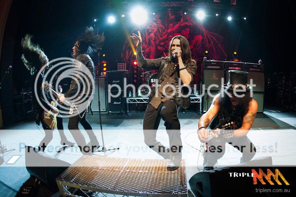 [28.08.2012] Thebarton Theatre, Adelaide, Australia Slash-Adelaide-Thebarton-Theatre-Triple-M-Photos-600x400-014-600x400