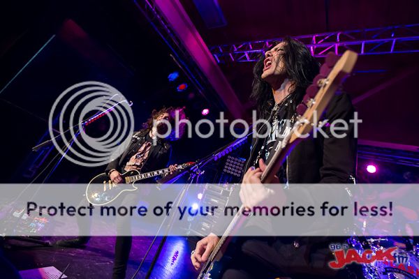 [13.07.2012] Showbox Sodo, Seattle, WA, EUA Slash-at-showbox-sodo-33