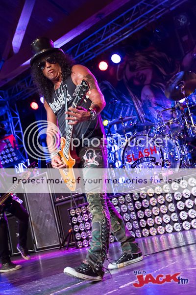 [13.07.2012] Showbox Sodo, Seattle, WA, EUA Slash-at-showbox-sodo-66