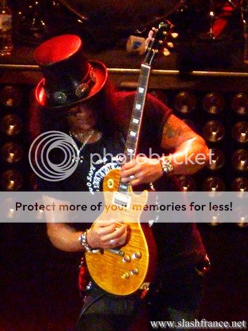 [06.06.2012] Hammersmith, London, UK. - Página 2 Slash_london2018