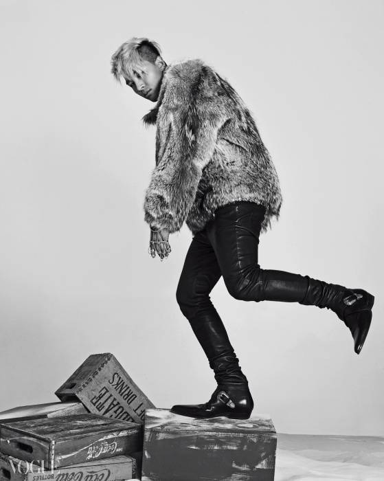 [9/7/14][Dịch] Phỏng vấn Taeyang trên tạp chí Vogue tháng 7/2014 YBVogueOnline8