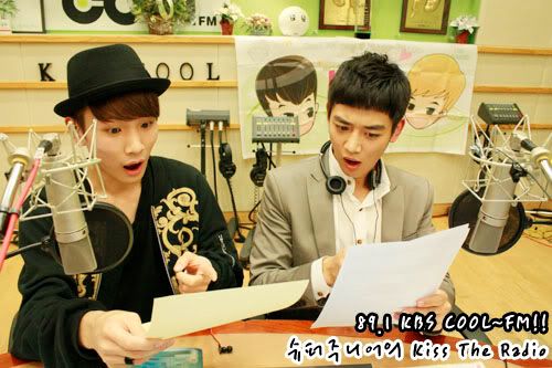 101007 SHINee @ Kiss the radio  3-5