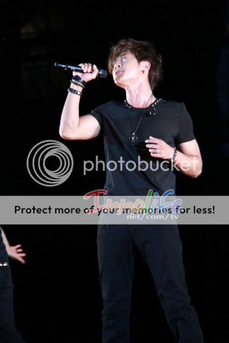 Kim Hyun Joong @ Jingu Gaien Fireworks Festival 2012 - Page 3 5e821241gc779584e411d_690