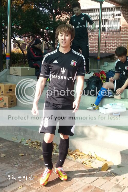 Футболистът Kim Hyung Jun от FC Avengers - Page 3 1110_6