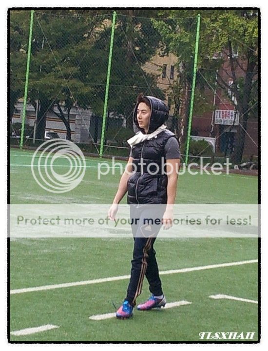 Футболистът Kim Hyung Jun от FC Avengers 20121027_120536