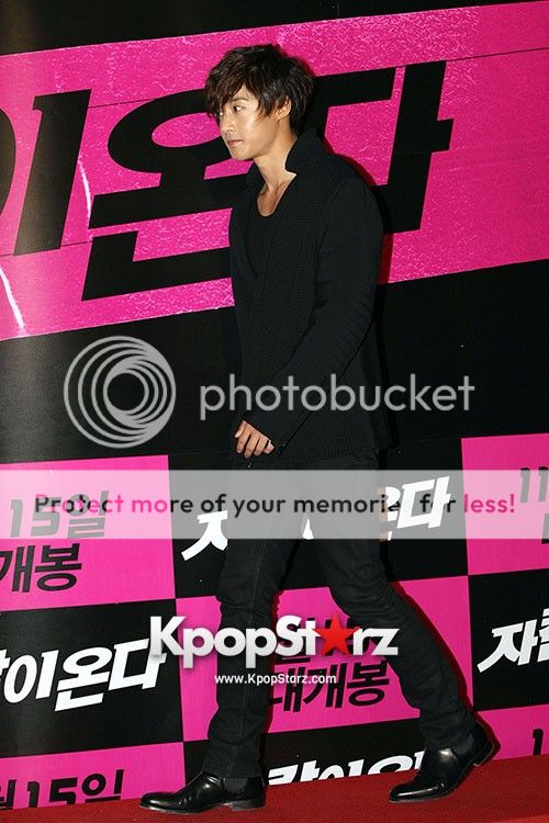 Ким Хьон Джунг присъства на ВИП премиерата на Jackal Is Coming 40557-kim-hyun-joong-jackal-is-coming