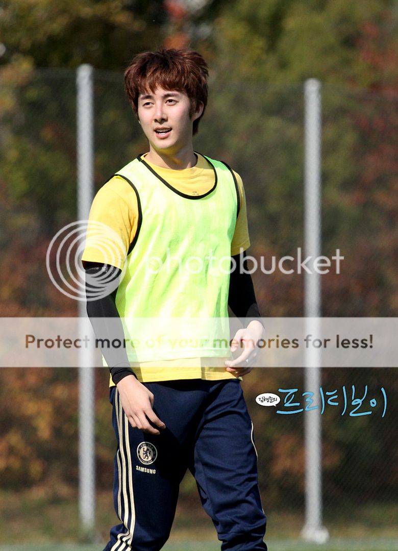 Футболистът Kim Hyung Jun от FC Avengers - Page 2 IMG_0661