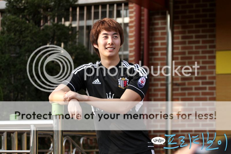 Футболистът Kim Hyung Jun от FC Avengers - Page 3 IMG_1229