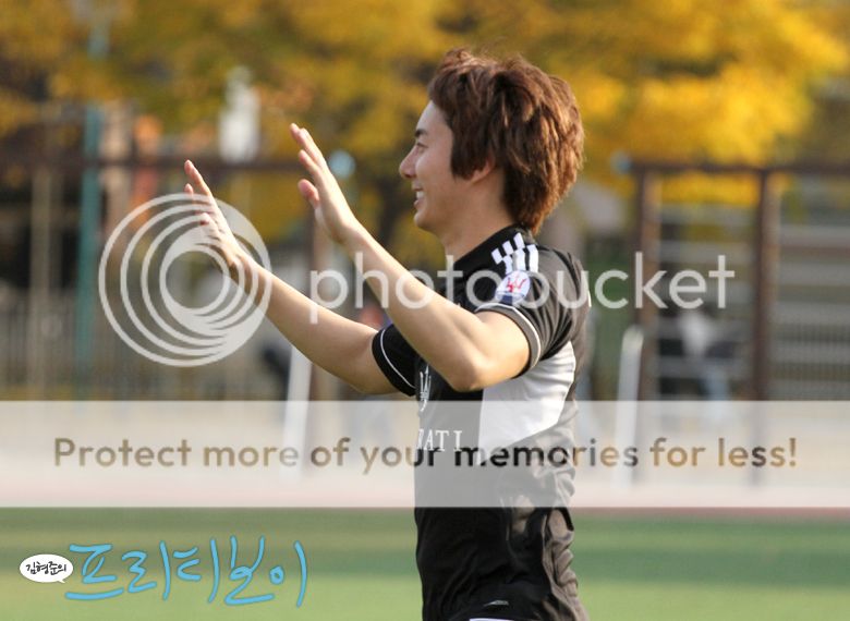 Футболистът Kim Hyung Jun от FC Avengers - Page 3 IMG_1322