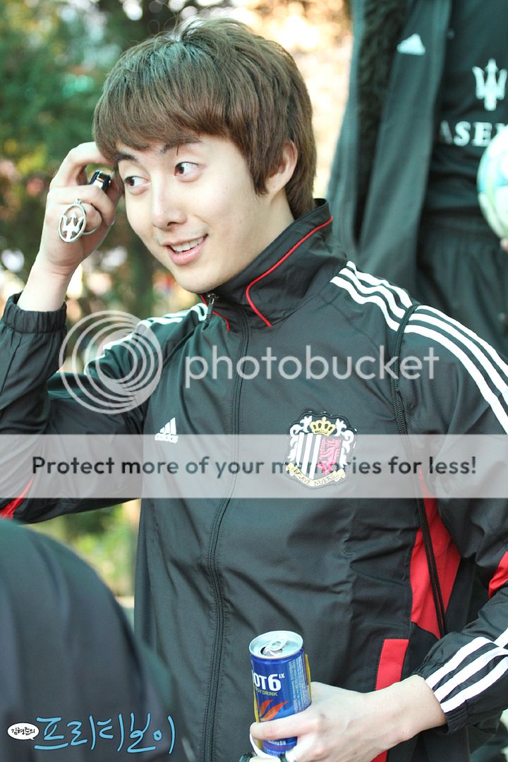 Футболистът Kim Hyung Jun от FC Avengers - Page 3 IMG_1475