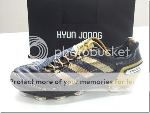 Спонсорски снимки - Page 6 KimHyunJoong-AdidasFootballShoeforFCMENCharitySoccer3