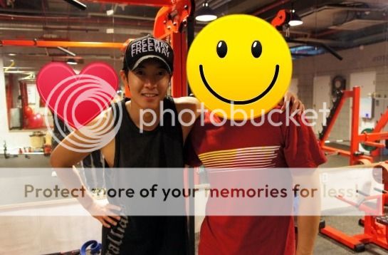 Leader's Photobook - Page 13 KimHyunJoongattheGymwithhisTrainer01112012