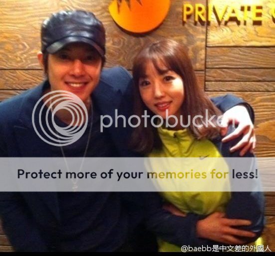 Leader's Photobook - Page 12 KimHyunJoongwithAnotherFitnessTrainerposted09092012