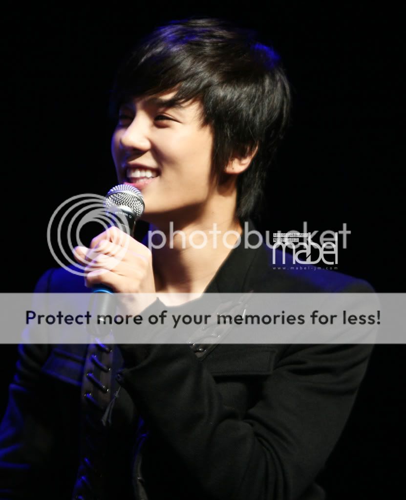 [JM] Hyung Jun’s 1st Solo Mini Album Showcase in Seoul 1299352336_0009