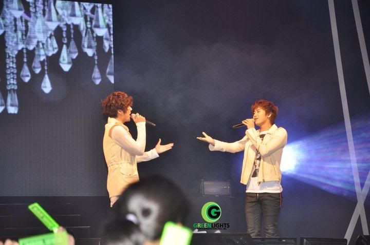 [YS+KJ] KyuJong & YoungSaeng AND Story in Manila (3) 184646_1825715691102_1486584824_32000785_633582_n