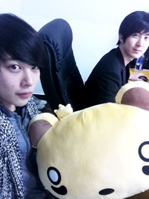 [trans+fotos] HyungJun, JungMin y KyuJong en Twitter (18/19/20/21/22/23/24/25.2.11) Dhbet