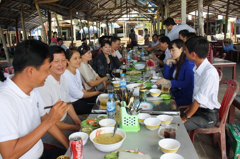 87TQT tham gia Công tác xã hội ở Lý Sơn, Hè 2012 DiBien21