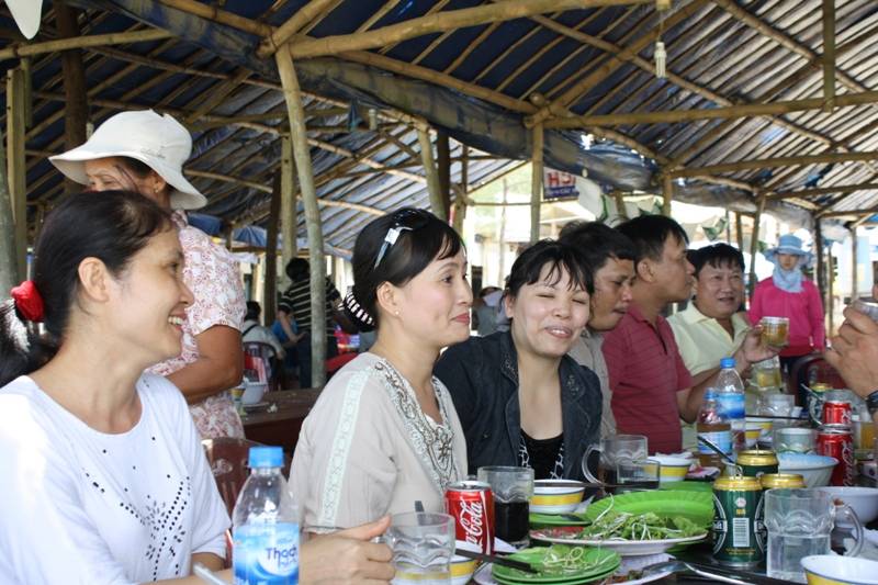 87TQT tham gia Công tác xã hội ở Lý Sơn, Hè 2012 DiBien27