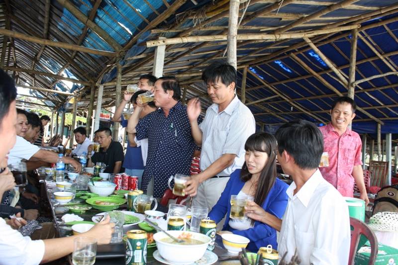 87TQT tham gia Công tác xã hội ở Lý Sơn, Hè 2012 DiBien8