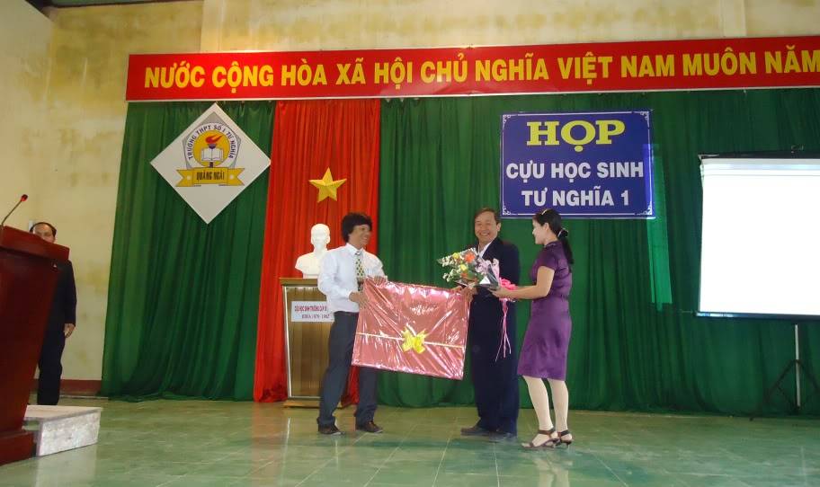 CỰU HỌC SINH TƯ NGHĨA I HỌP MẶT LẦN 1 - MÙNG 4 TẾT NHÂM THÌN Mung4Tet20