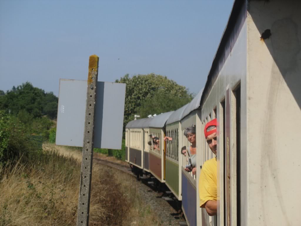 Le CFV: Chemin de Fer de la Vendée de Mortagne sur Sèvre aux Herbiers 19-Vuedutrain