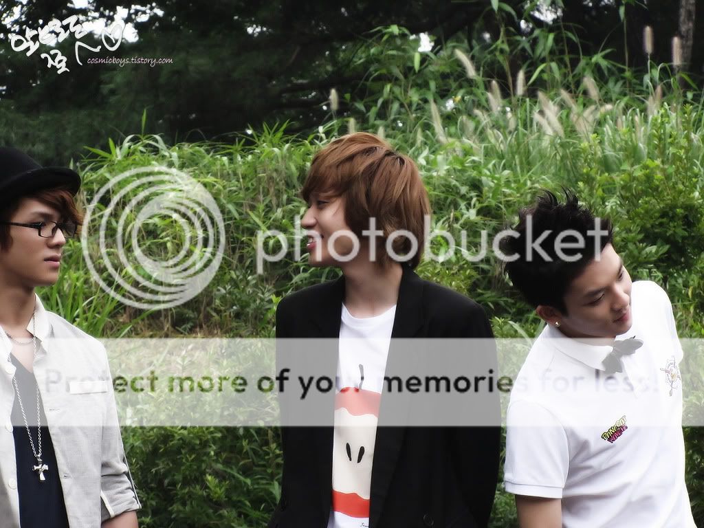 [14.08.2011] Niel's Bithday Pary après l'inkigayo EB859CEBA6AC