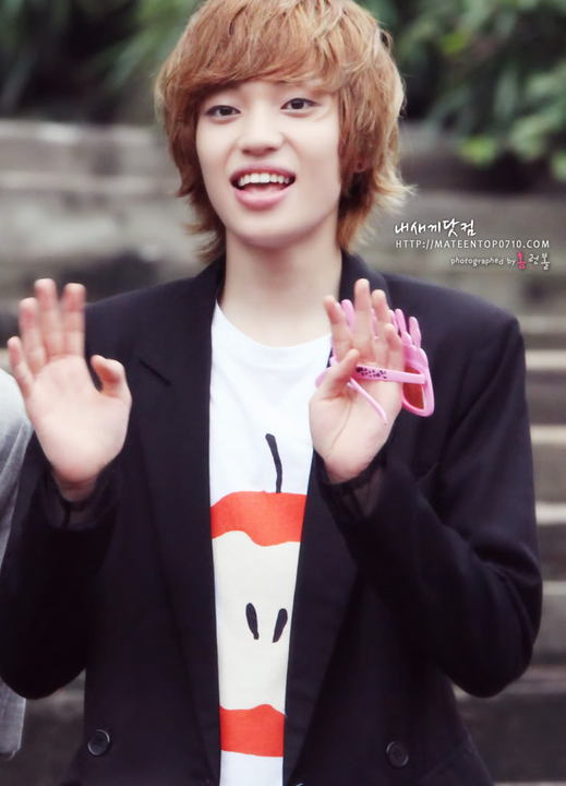 [14.08.2011] Niel's Bithday Pary après l'inkigayo C0123939_4e481d82b0b6e