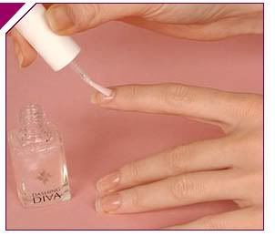 خدع بسيطه تزيد من جمالك وادعولى French_manicure_10