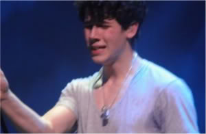 Posteos en Rockland,, Chap 5 >> This is Halloween Nick-jonas-crying-nick-jonas-12067167-440-339