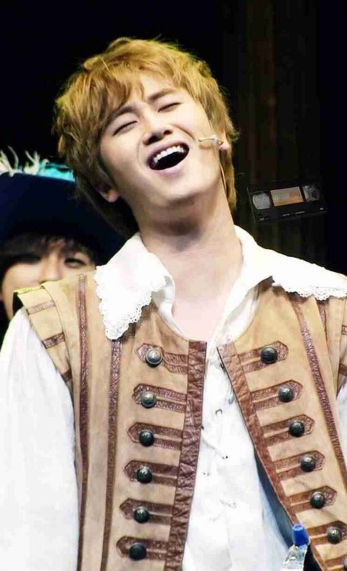 [YS] "The Three Musketeers" Musical Curtain Call (la ultima actuación) [16.12.11] (2) 16ys7