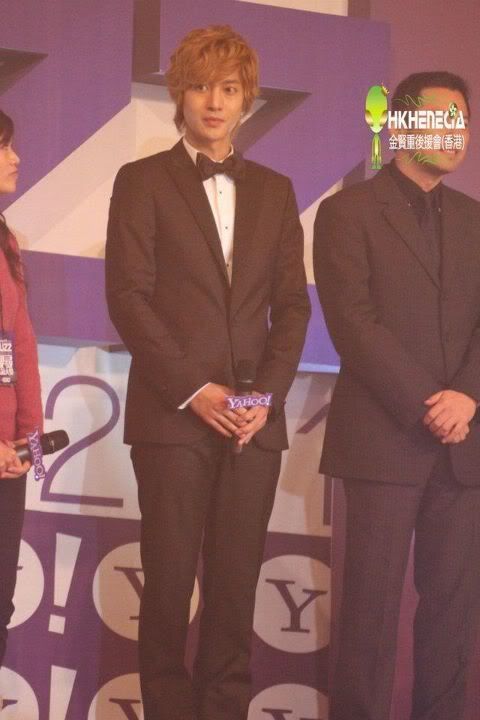 [HJL] 2011 Yahoo! Buzz Awards in Hongkong [20.12.11] (8)   375301_238892886180696_130589590344360_597469_304118607_n