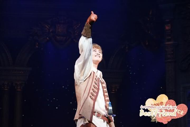 [YS] "The Three Musketeers" Musical Curtain Call [24.12.11] (2)    380883_215199401895351_145767695505189_481781_28836136_n