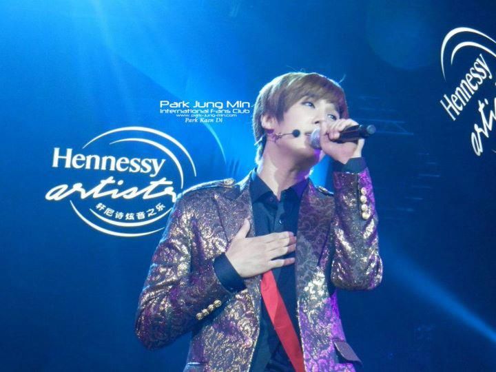 [JM] Hennessy Artistry 2011 Party in Guangzhou, China [10.12.11] (7)  381411_332936520065924_231614143531496_1427988_1429016619_n