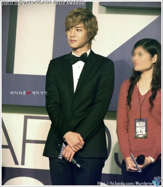 [HJL] 2011 Yahoo! Buzz Awards in Hongkong [20.12.11] 384614_338413362851573_231614143531496_1447031_2020006054_n