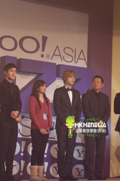 [HJL] 2011 Yahoo! Buzz Awards in Hongkong [20.12.11] (8)   388893_238892136180771_130589590344360_597453_780079292_n