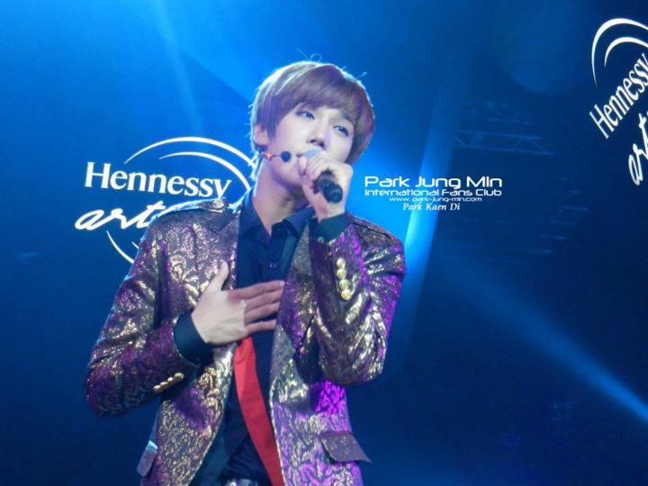 [JM] Hennessy Artistry 2011 Party in Guangzhou, China [10.12.11] (7)  391993_332936493399260_231614143531496_1427987_1043078630_n