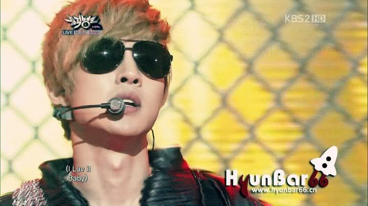 [HJL] MUSIC BANK Year End Special [23.12.11] (2) 393419_340474575978785_231614143531496_1454847_1798433842_n