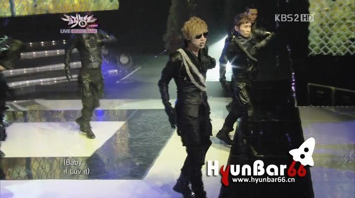 [HJL] MUSIC BANK Year End Special [23.12.11] (2) 398594_340480322644877_231614143531496_1454868_1725118586_n