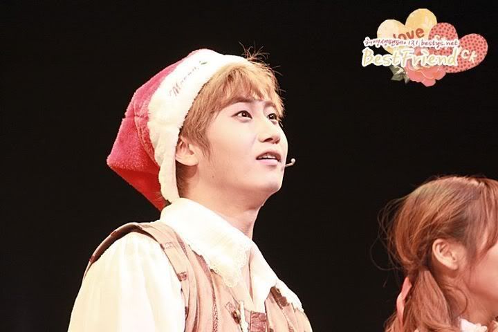 [YS] "The Three Musketeers" Musical Curtain Call [24.12.11] (2)    400207_215199498562008_145767695505189_481782_1721791984_n