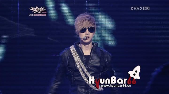 [HJL] MUSIC BANK Year End Special [23.12.11] (2) 403787_340477039311872_231614143531496_1454860_1284688995_n